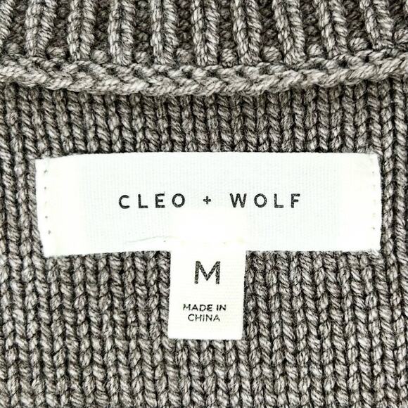 Cleo+ Wolf Cable Knit V-Neck Charcoal Grey Sweater NWT - Picture 9 of 10